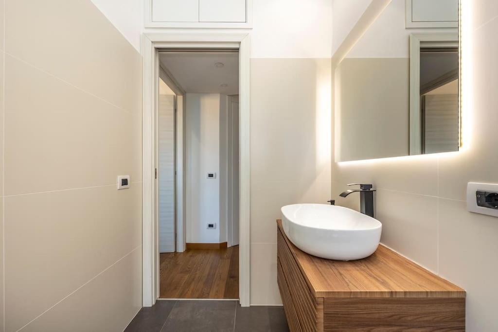 Stylish Apartment Rome Air Conditionig Wifi Tv 50 Metro 4 Minutes Away Ngoại thất bức ảnh